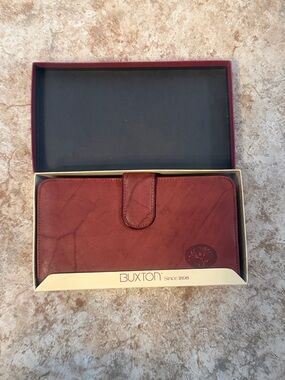 Buxton Red-Brown Leather Wallet Organizer
